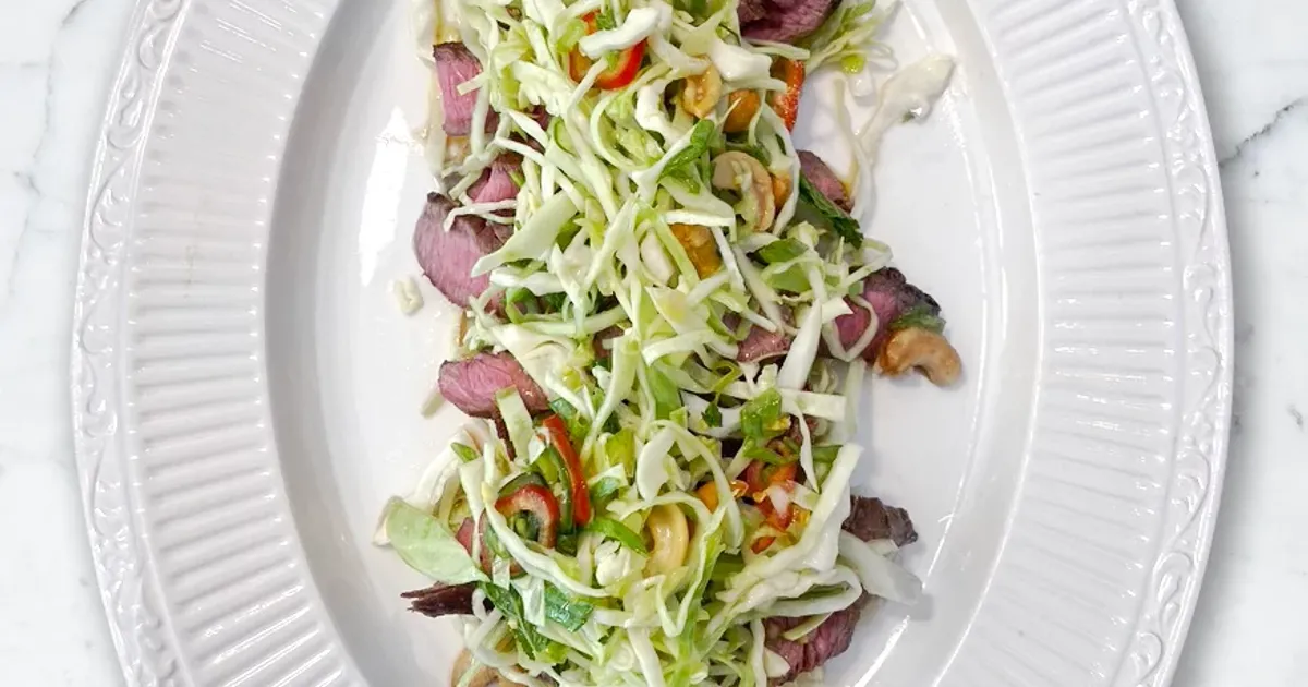Shaved Beef Salad with Cabbage, Cashews, Lime and Chiles | Beef Loving Texans | Beef Loving Texans i